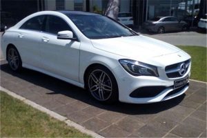 xe-o-to-Mercedes CLA 200